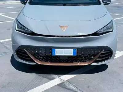 Usata Cupra Born 69 kW (95 CV) 2023 Grigio Utilitaria