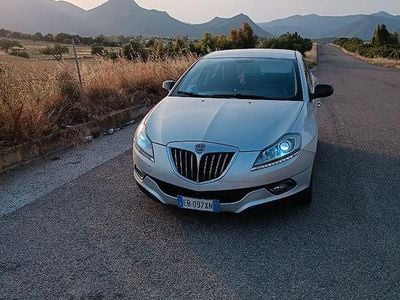 Usata Lancia Delta 120 CV (88 kW) 2010 Grigio Utilitaria