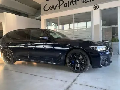 Usata BMW 520 M Sport 190 CV (139 kW) 2022 Blue night Berlina