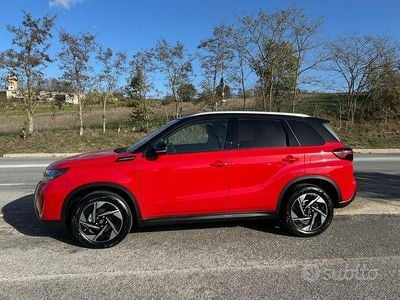 Nuova Suzuki Vitara 110 CV (80 kW) 2025 Rosso SUV