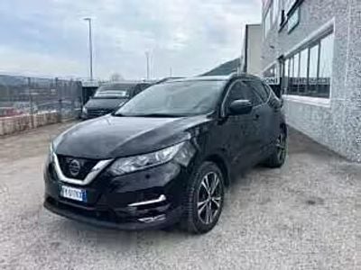 Usata Nissan Qashqai Acenta 110 CV (80 kW) 2017 Nero SUV