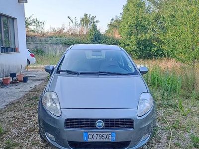 Usata Fiat Grande Punto 75 CV (55 kW) 2006 Grigio Utilitaria