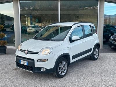 Usata Fiat Panda 4x4 S 75 CV (55 kW) 2013 Bianco Utilitaria