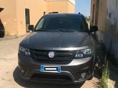 Usata Fiat Freemont Lounge 170 CV (125 kW) 2014 Nero SUV
