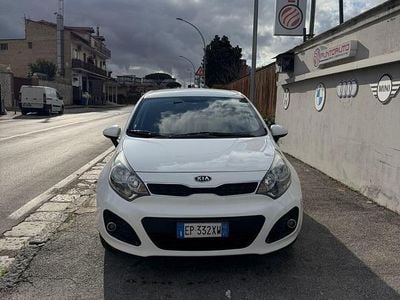 Usata Kia Rio EX 75 CV (55 kW) 2013 Bianco Berlina