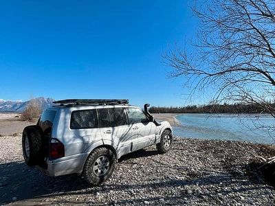 Usata Mitsubishi Pajero 160 CV (117 kW) 2004 Grigio SUV