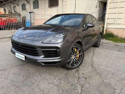 Usata Porsche Cayenne 340 CV (250 kW) 2021 Grigio quarzite metallizzato SUV