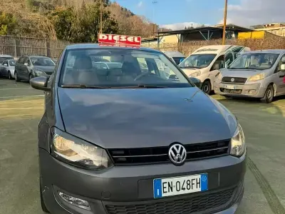 Usata VW Polo Comfortline 75 CV (55 kW) 2012 Grigio Utilitaria
