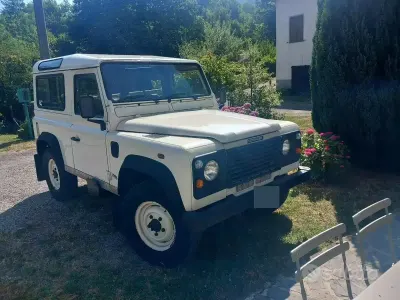 Usata Land Rover Defender 122 CV (89 kW) 2002 Bianco SUV