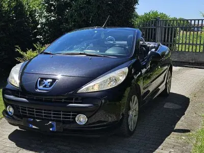 Usata Peugeot 207 CC 120 CV (88 kW) 2010 Nero Cabrio