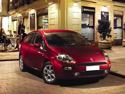 Usata Fiat Punto Lounge 77 CV (56 kW) 2014 Nero Utilitaria