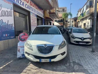 Usata Lancia Delta Gold 105 CV (77 kW) 2014 Bianco Utilitaria