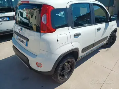 Occasion Fiat Panda 4x4 85 ch (62 kW) 2019 Blanc Citadine
