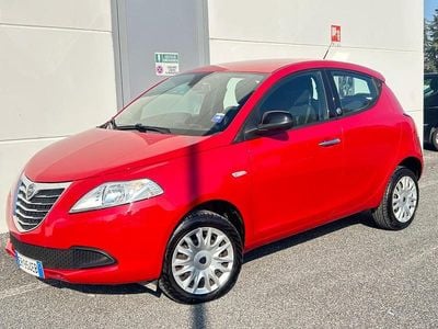 Usata Lancia Ypsilon Gold 85 CV (62 kW) 2013 Rosso Utilitaria