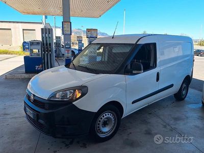 Usata Fiat Doblò Business 105 CV (77 kW) 2021 Bianco Monovolume