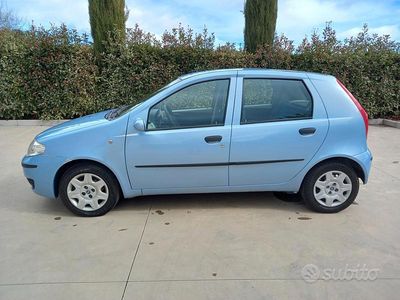 Usata Fiat Punto Classica 69 CV (50 kW) 2004 Grigio Utilitaria