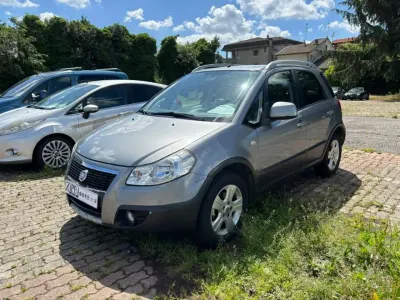 Usata Fiat Sedici 107 CV (78 kW) 2009 Grigio SUV