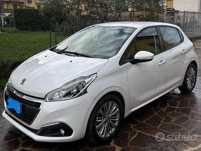 Usata Peugeot 208 Active 75 CV (55 kW) 2017 Bianco Utilitaria