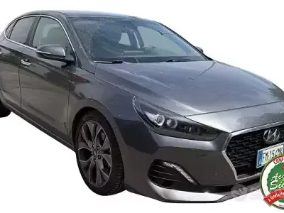 Usata Hyundai i30 Style 140 CV (102 kW) 2018 Grigio Berlina