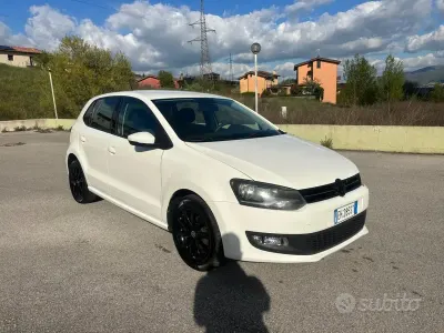 Usata VW Polo Comfortline 90 CV (66 kW) 2012 Bianco Utilitaria
