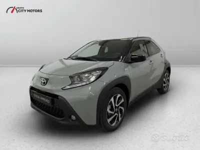 Nuova Toyota Aygo X Trend 72 CV (52 kW) 2025 Verde SUV