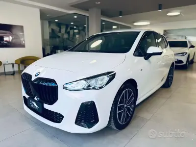 Gebraucht BMW 218 Active Tourer M Sport 150 PS (110 kW) 2022 Weiß Van / Kleinbus
