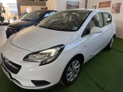 Usata Opel Corsa Cosmo 90 CV (66 kW) 2016 Polar white Utilitaria