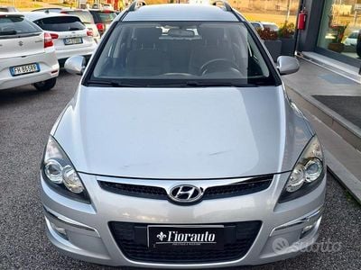 Begagnad Hyundai i30 Active 109 HK (80 kW) 2010 Grå Kombi