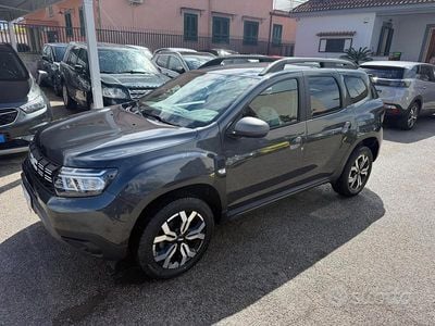 Usata Dacia Duster Journey 116 CV (85 kW) 2023 Grigio SUV