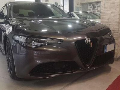 Usata Alfa Romeo Giulia 179 CV (131 kW) 2016 Grigio Berlina