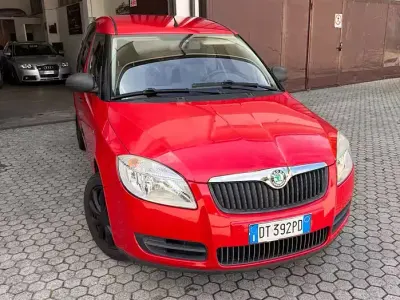 Usata Skoda Roomster Style 69 CV (50 kW) 2009 Rosso Monovolume