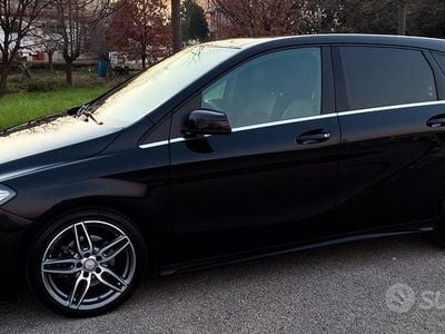 Begagnad Mercedes B200 AMG 136 HK (100 kW) 2016 Svart Minibuss