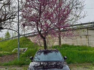 Usata Land Rover Range Rover Velar R-Dynamic 241 CV (177 kW) 2017 Nero SUV