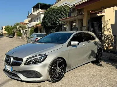 Usata Mercedes A180 109 CV (80 kW) 2017 Utilitaria