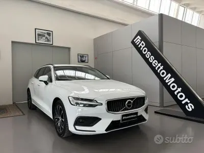 Usata Volvo V60 Business Edition 163 CV (119 kW) 2021 Bianco Station wagon