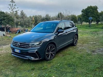 Usata VW Tiguan R-line 200 CV (147 kW) 2021 Grigio SUV