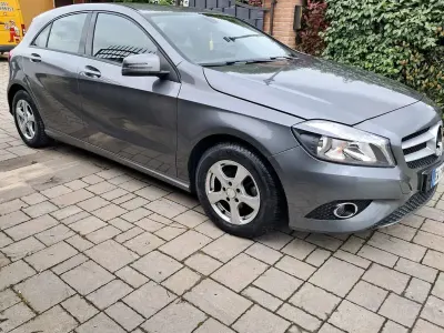 Usata Mercedes A180 Executive 122 CV (89 kW) 2014 Grigio Berlina