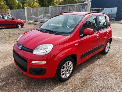 Usata Fiat Panda Lounge 69 CV (50 kW) 2014 Rosso Utilitaria