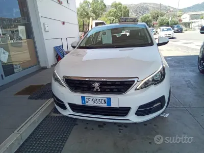 Usata Peugeot 308 Active 131 CV (96 kW) 2021 Bianco Station wagon