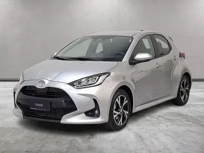Usata Toyota Yaris Trend 2025 Silver metallic Utilitaria