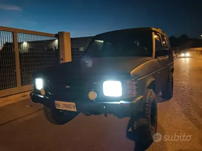 Usata Land Rover Discovery 113 CV (83 kW) 1993 Nero SUV
