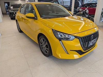 Gebraucht Peugeot 208 Allure 75 PS (55 kW) 2022 Gelb Kleinwagen
