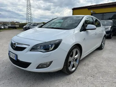 Usata Opel Astra OPC 110 CV (80 kW) 2010 Bianco Berlina
