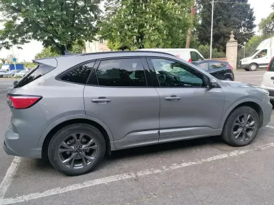 Usata Ford Kuga ST-Line 152 CV (111 kW) 2022 Argento SUV