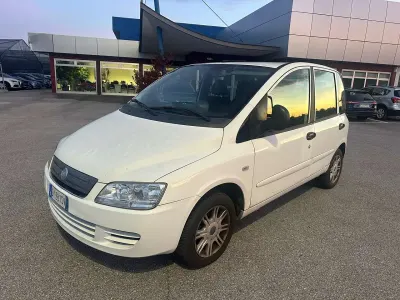 Usata Fiat Multipla 103 CV (75 kW) 2006 Bianco Monovolume