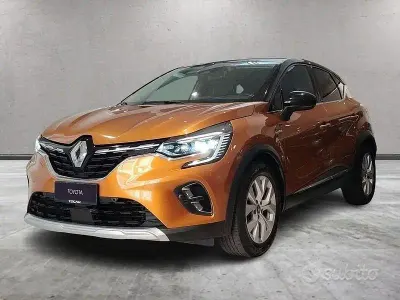 Usata Renault Captur Intens 160 CV (117 kW) 2020 Oro SUV