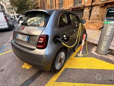 Usata Fiat 500e Red 64 kW (88 CV) 2021 Grigio Berlina