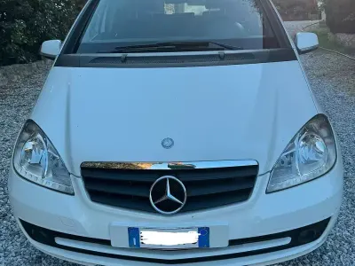 Usata Mercedes A180 Executive 109 CV (80 kW) 2011 Bianco Utilitaria