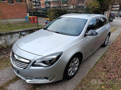 Usata Opel Insignia 140 CV (102 kW) 2014 Grigio Station wagon