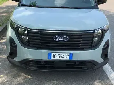 Nuova Ford Tourneo Courier 125 CV (91 kW) 2026 Grigio Monovolume